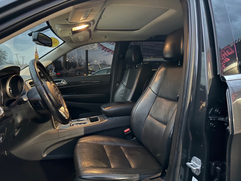 2011 Jeep Grand Cherokee Image 5