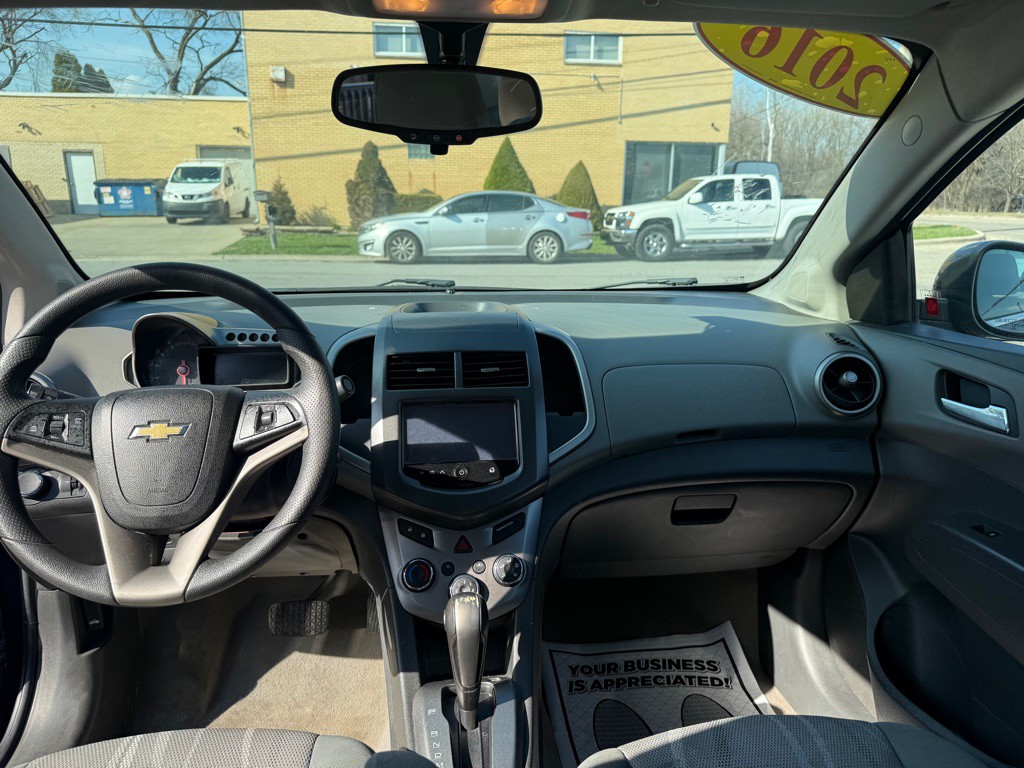 2016 Chevrolet Sonic Image 7
