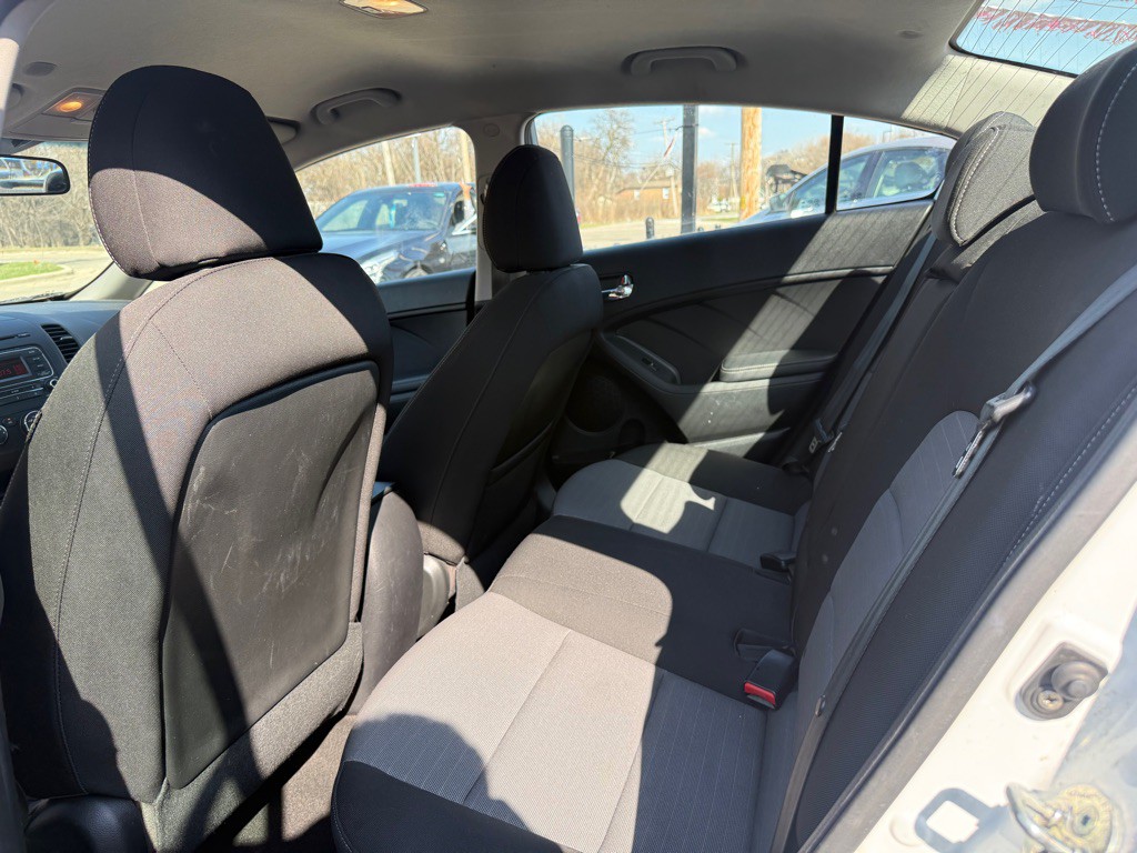 2015 Kia Forte Image 6