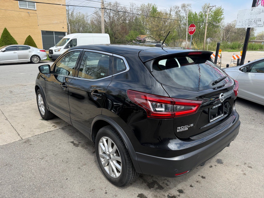 2021 Nissan Rogue Image 3