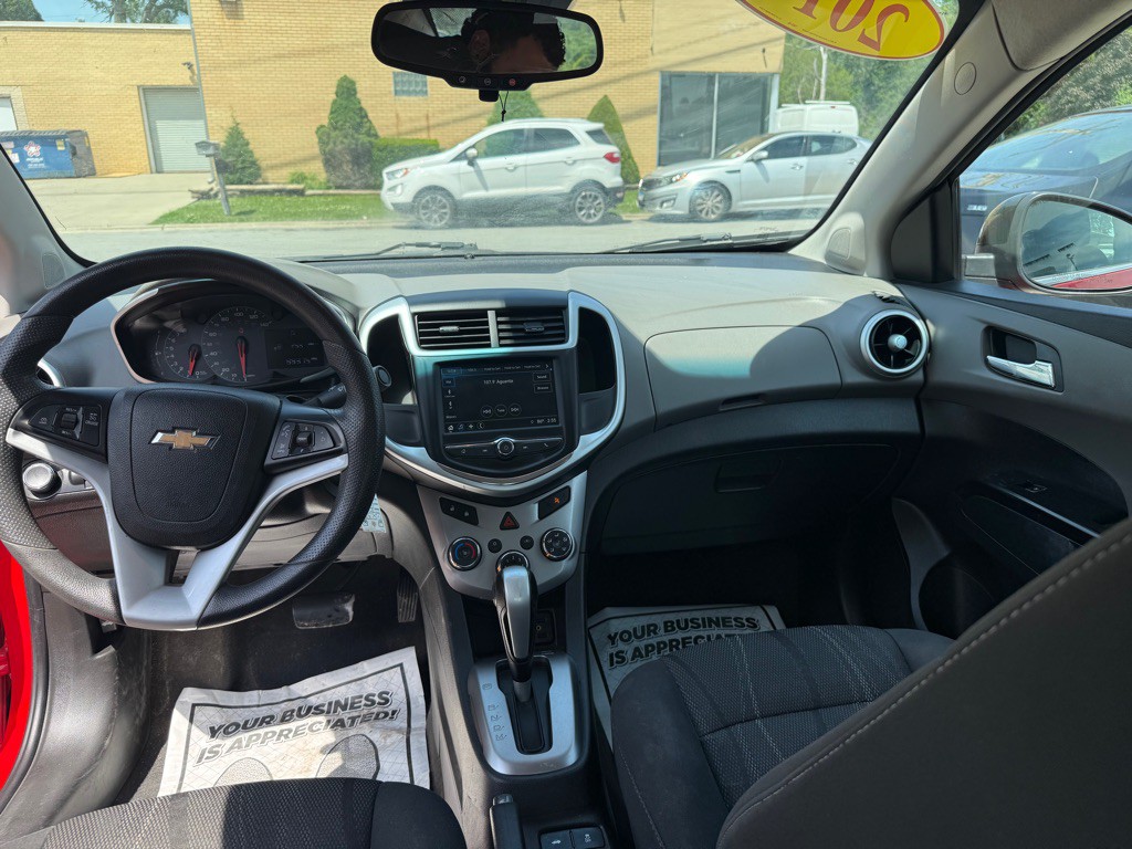 2018 Chevrolet Sonic Image 7
