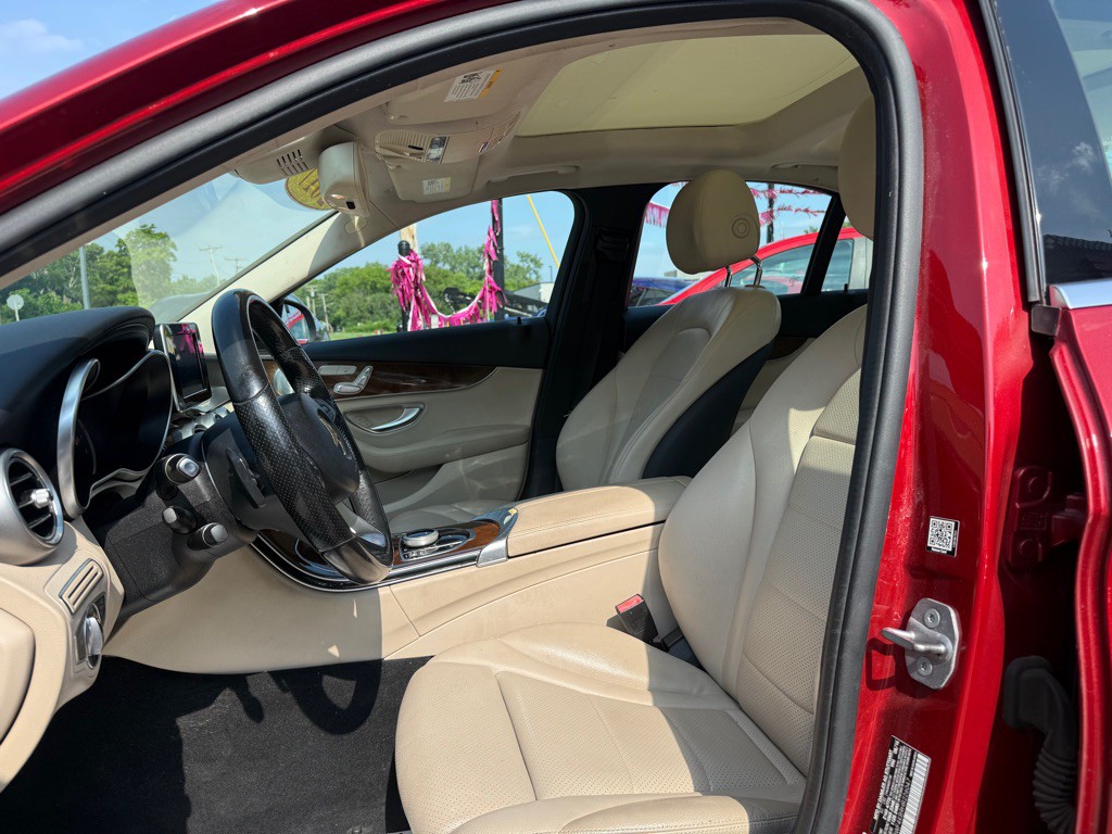 2017 Mercedes-Benz C-Class Image 6