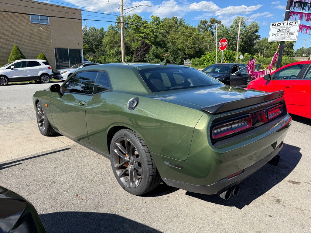 2021 Dodge Challenger Image 3