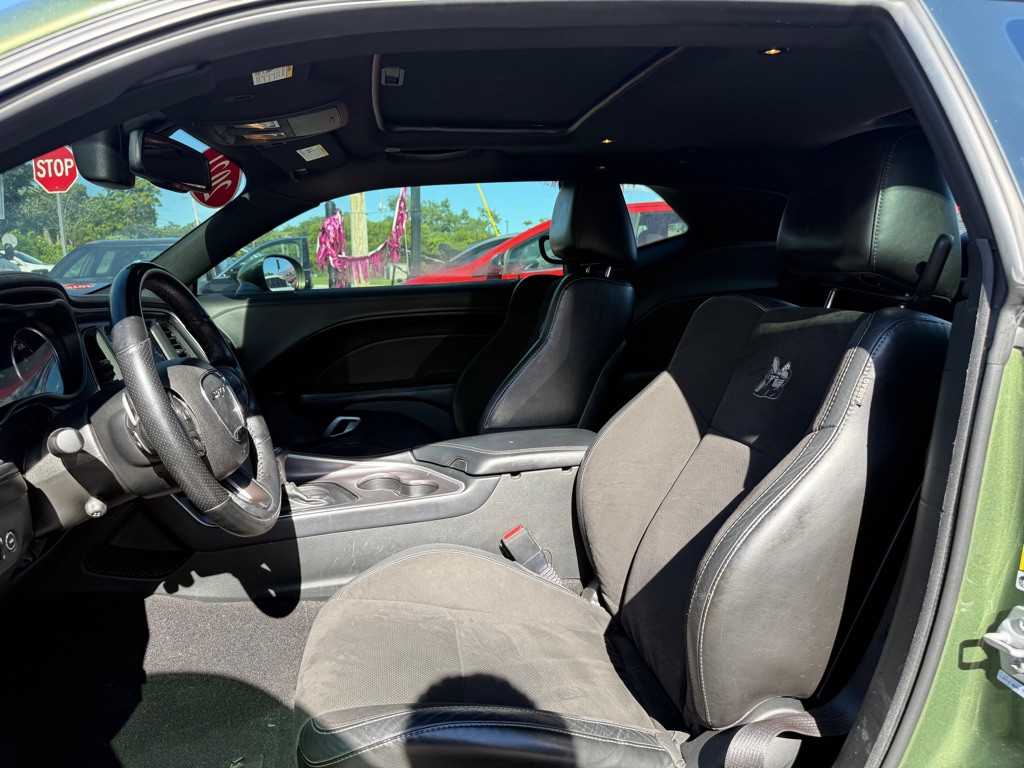 2021 Dodge Challenger Image 6