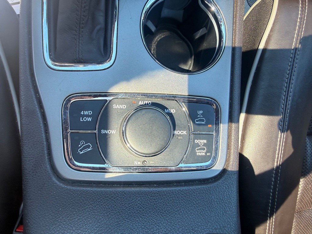 2019 Jeep Grand Cherokee Image 8