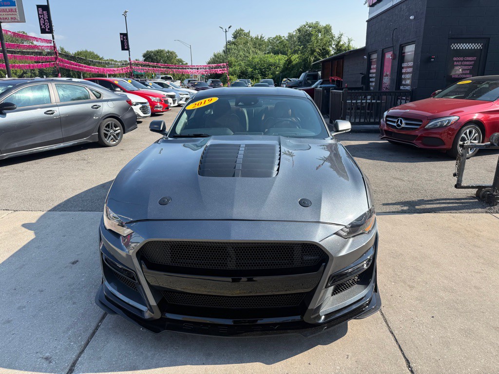 2019 Ford Mustang Image 3