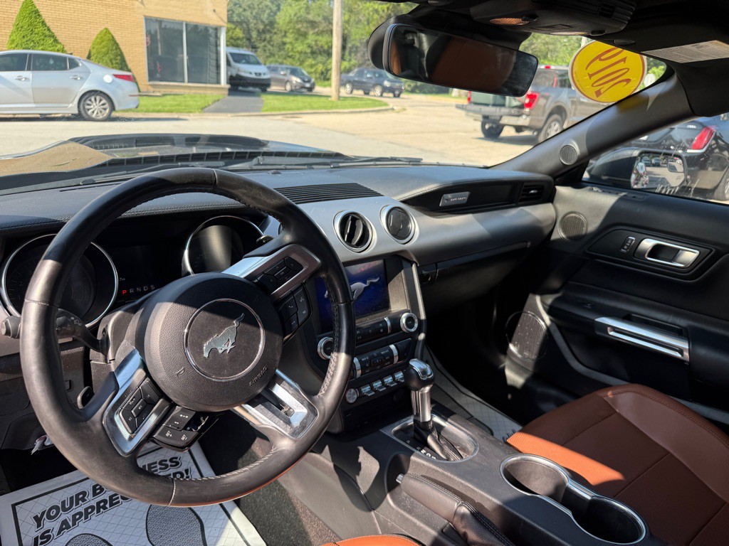 2019 Ford Mustang Image 8