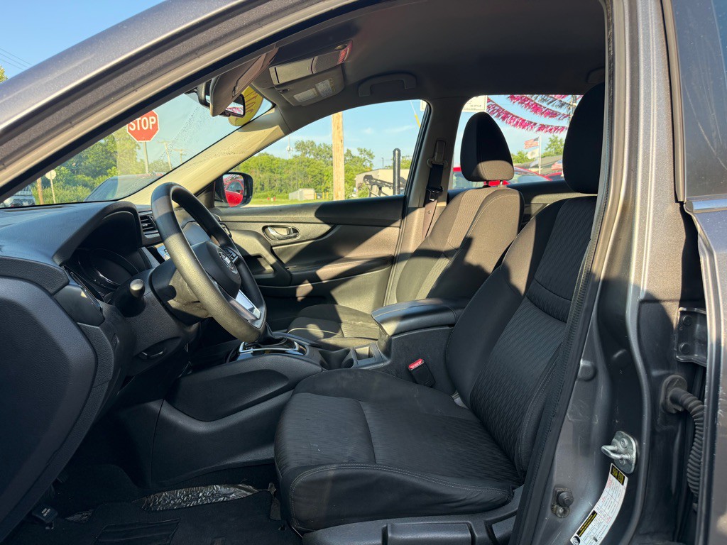 2017 Nissan Rogue Image 5
