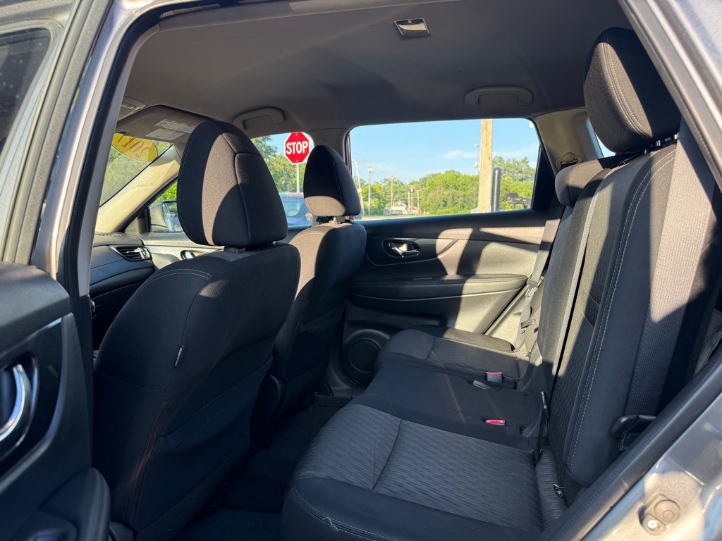 2017 Nissan Rogue Image 6