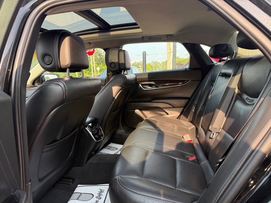 2013 Cadillac XTS Image 7