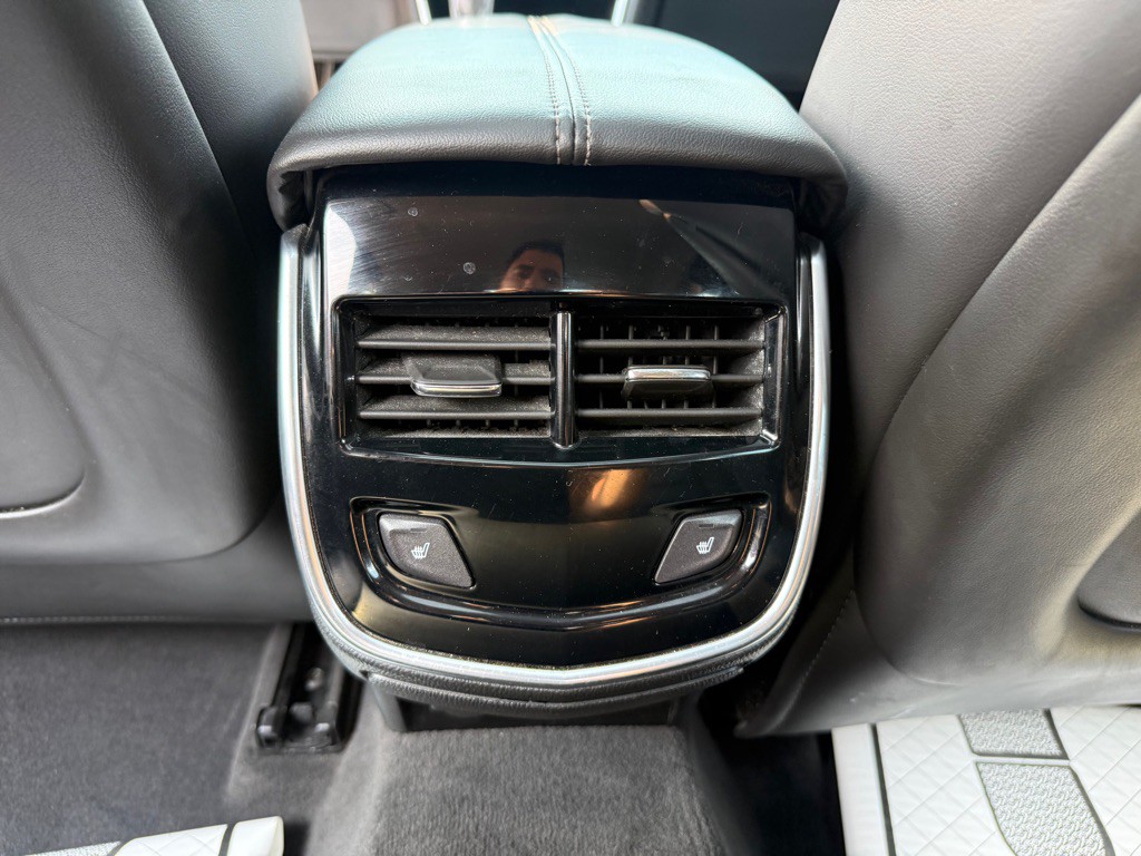 2013 Cadillac XTS Image 8