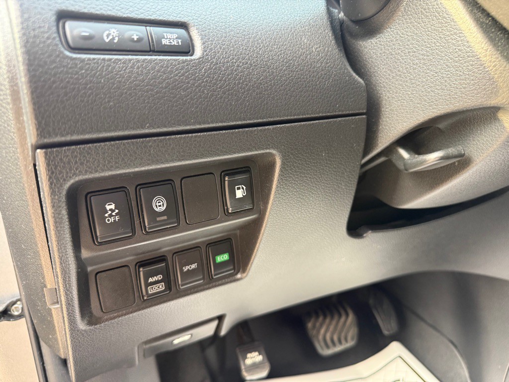 2019 Nissan Rogue Image 8