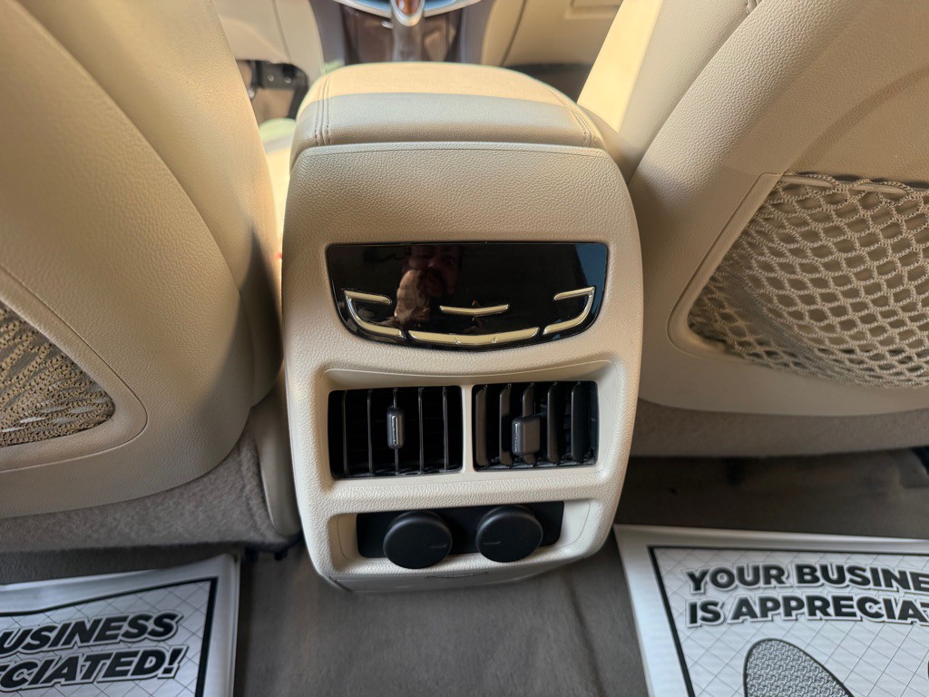 2013 Cadillac SRX Image 7