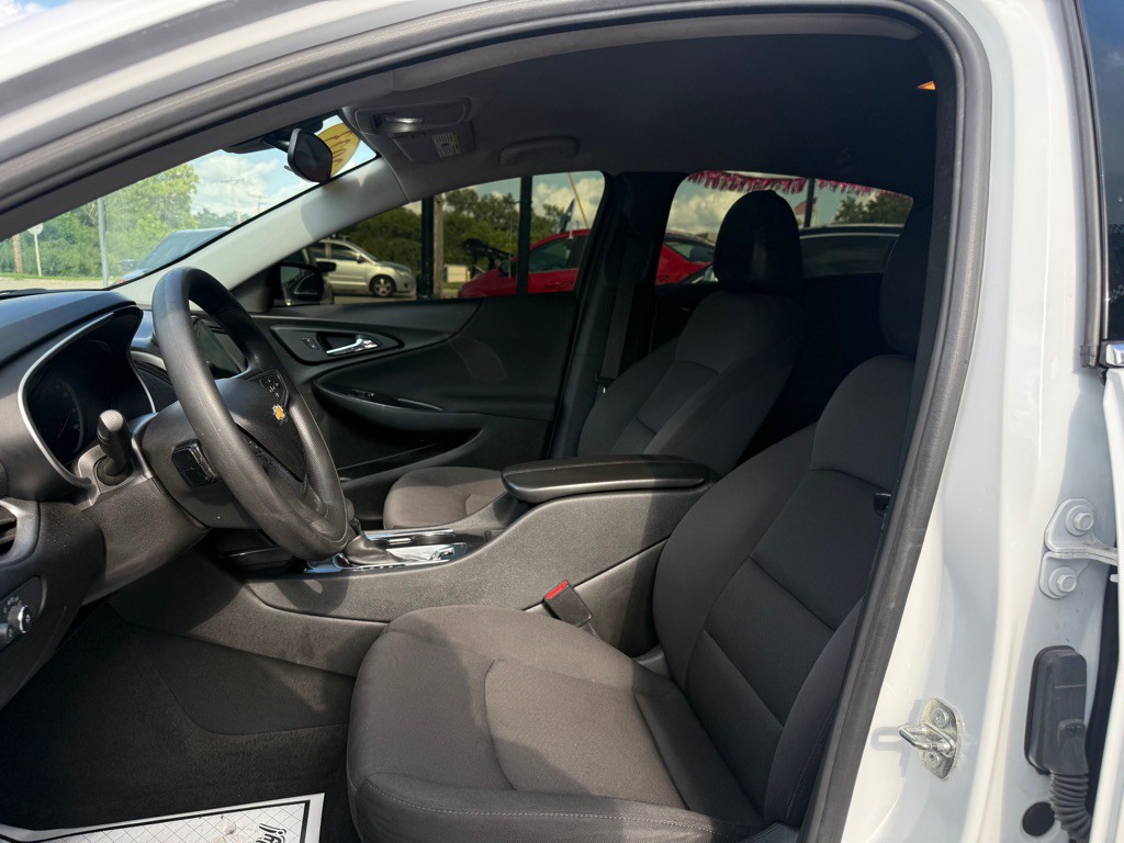 2023 Chevrolet Malibu Image 5