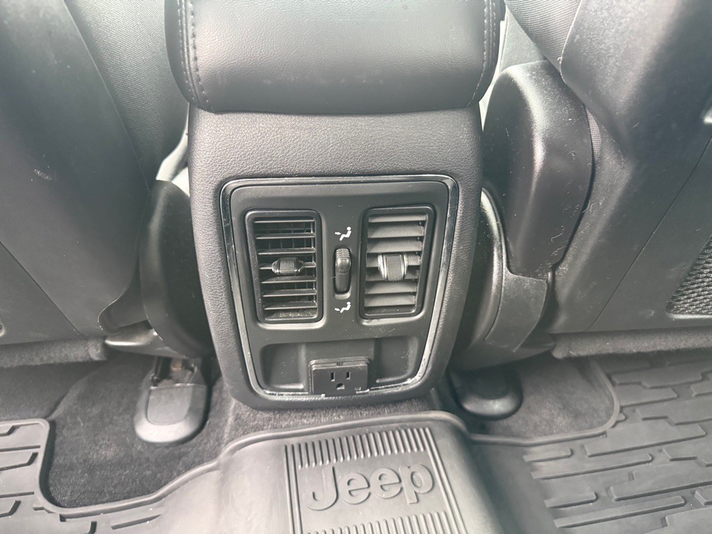 2014 Jeep Grand Cherokee Image 7