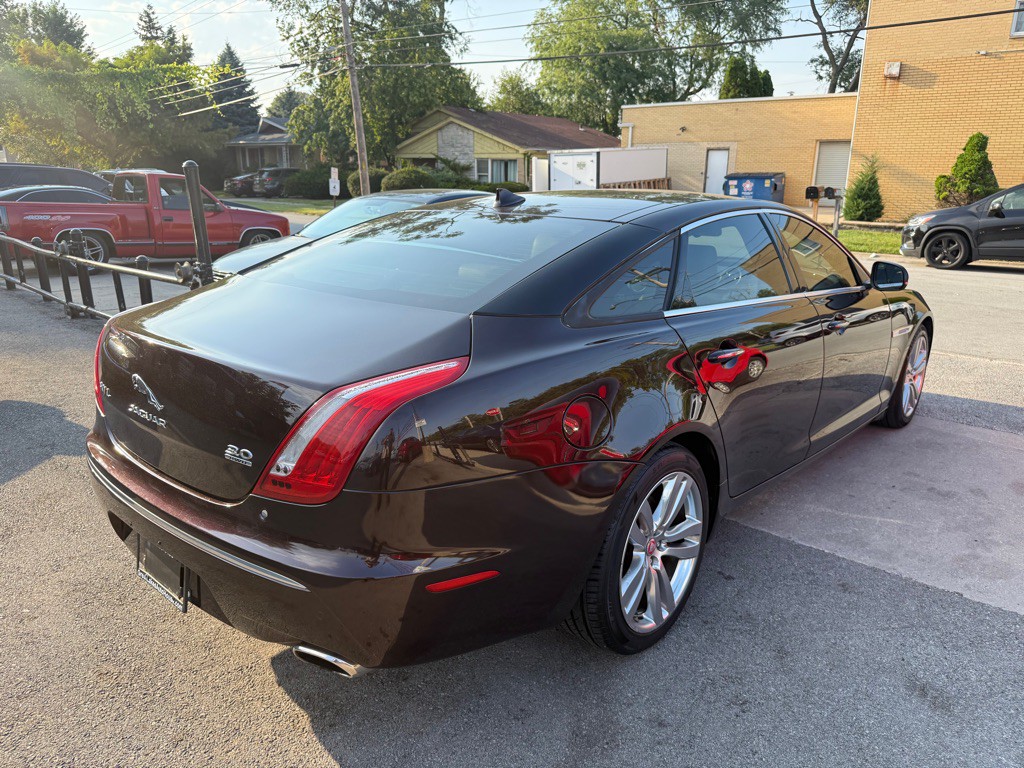 2014 Jaguar XJ Image 4