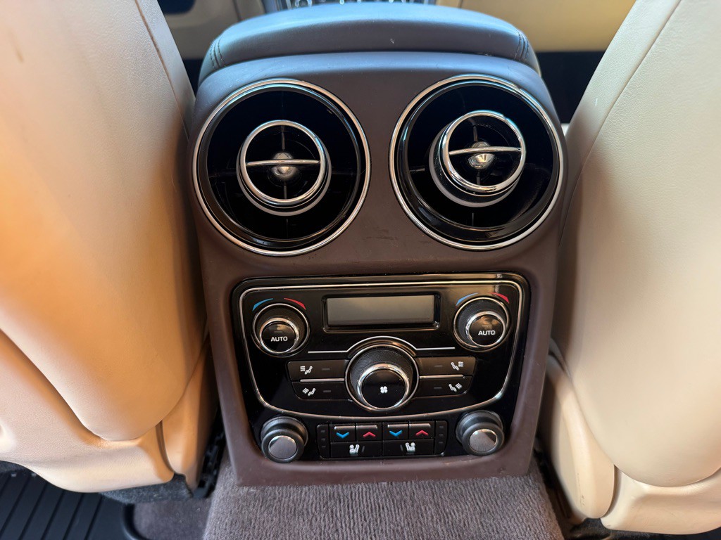 2014 Jaguar XJ Image 8