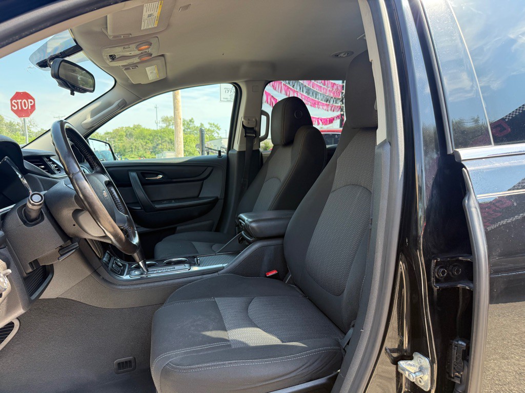 2017 Chevrolet Traverse Image 5