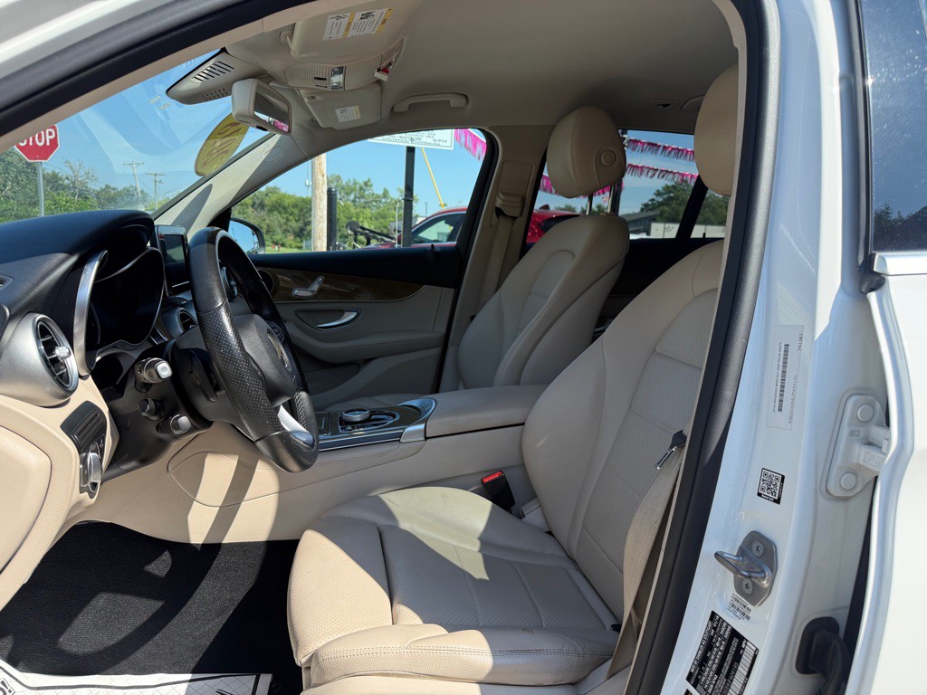 2018 Mercedes-Benz GLC-Class Image 5