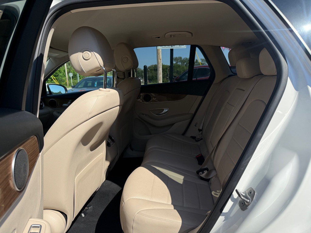 2018 Mercedes-Benz GLC-Class Image 6