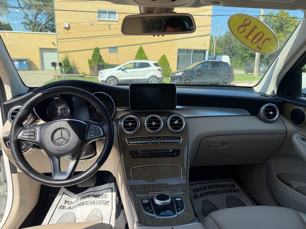 2018 Mercedes-Benz GLC-Class Image 9