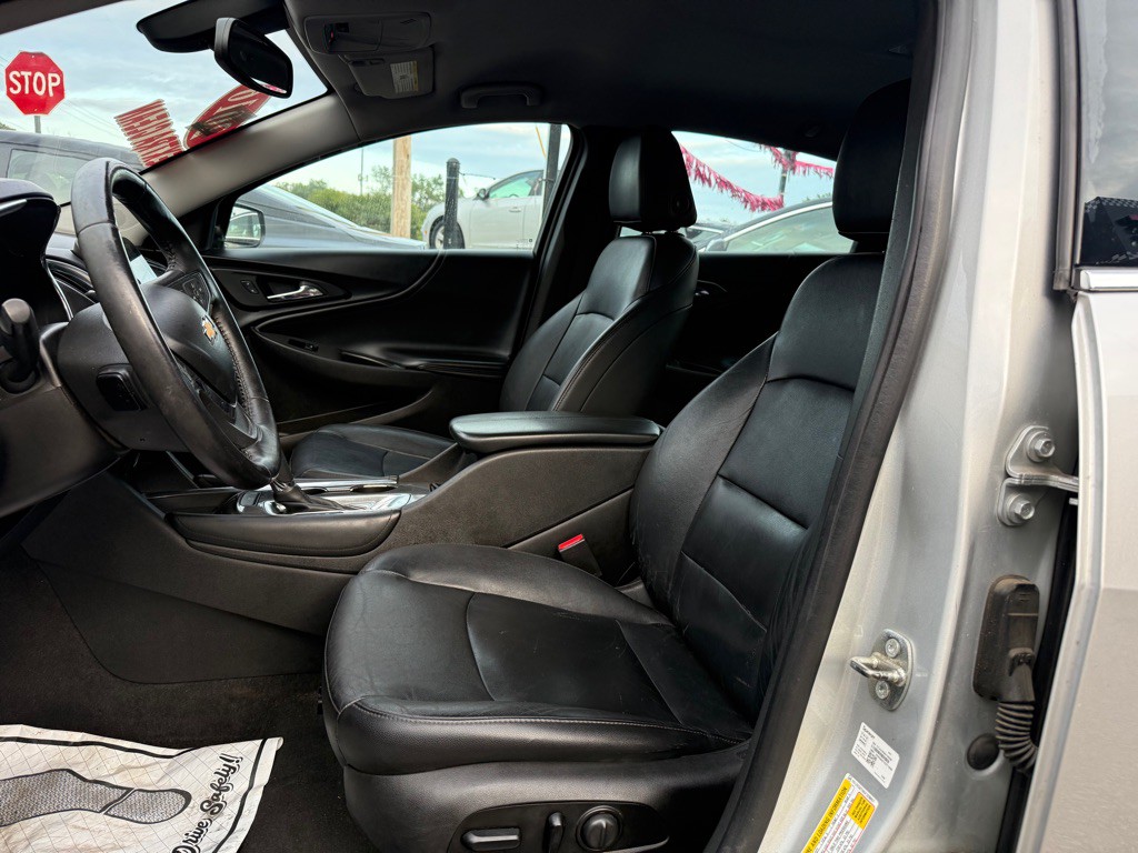 2016 Chevrolet Malibu Image 5
