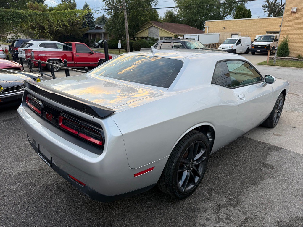 2022 Dodge Challenger Image 4
