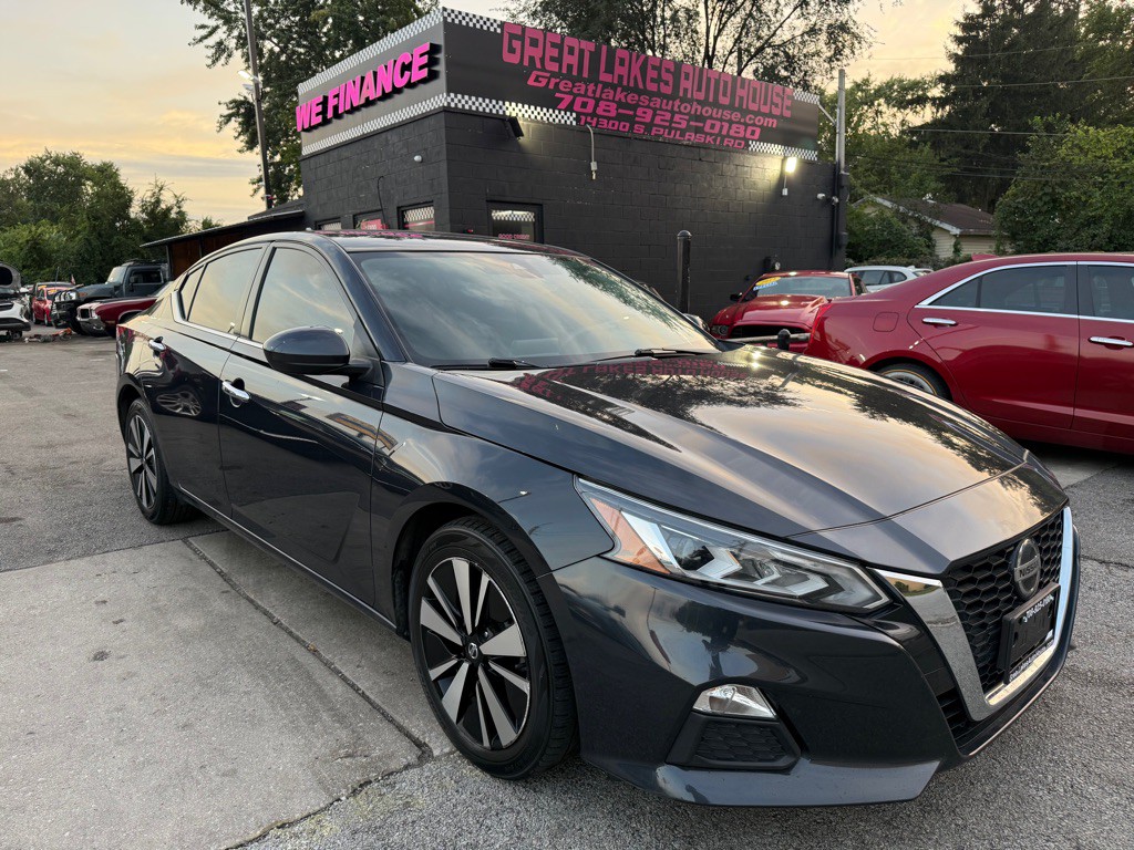 2022 Nissan Altima Image 1