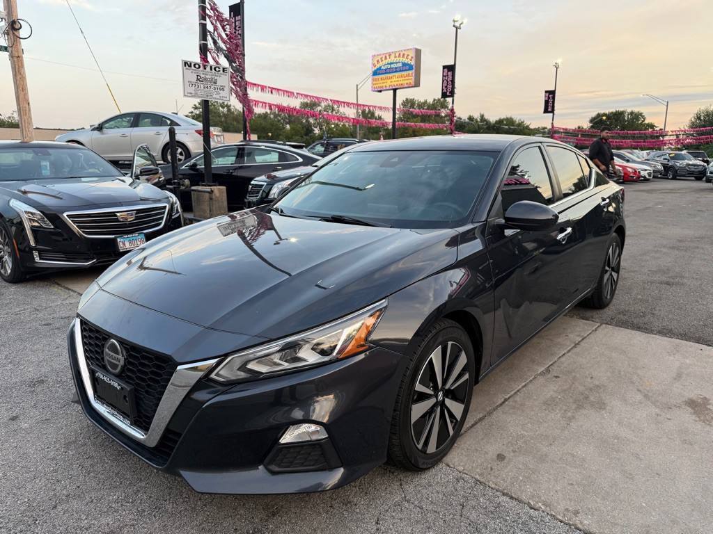 2022 Nissan Altima Image 2
