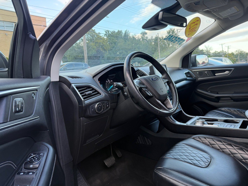 2023 Ford Edge Image 6