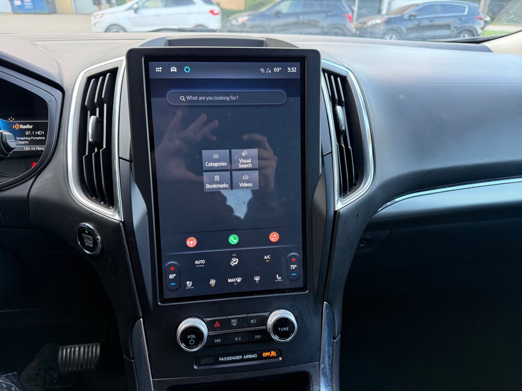 2023 Ford Edge Image 13