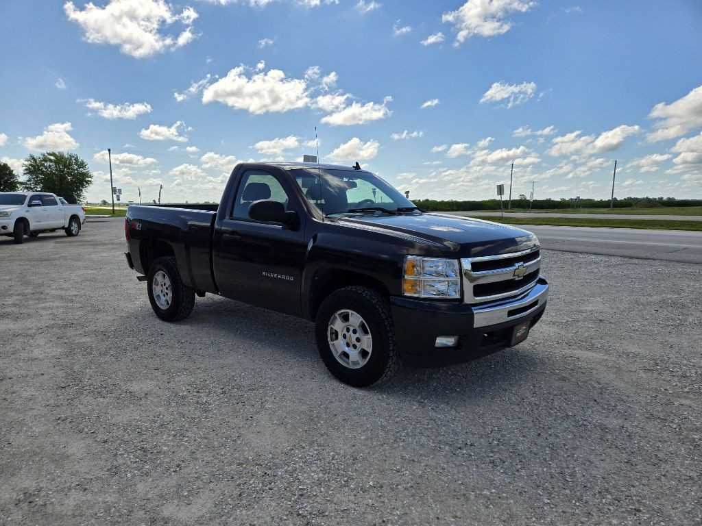 2010 Chevrolet Silverado 1500 Image 2