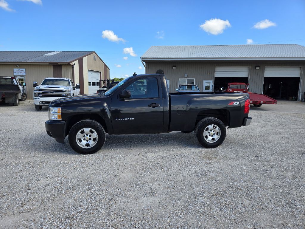 2010 Chevrolet Silverado 1500 Image 3