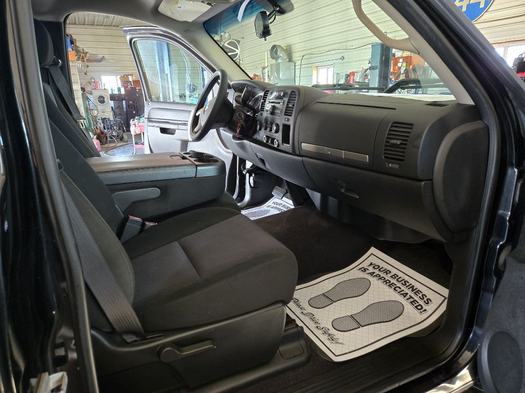 2010 Chevrolet Silverado 1500 Image 11