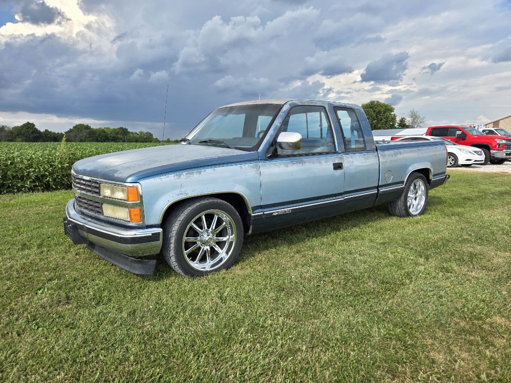 1990 Chevrolet C/K Image 1