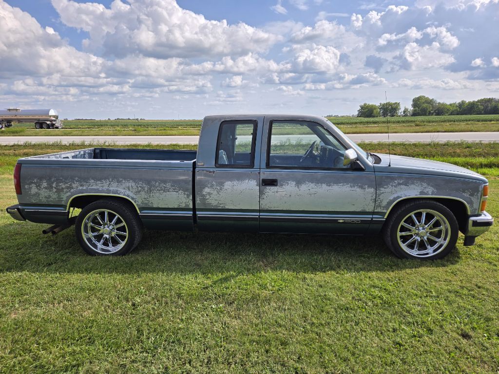 1990 Chevrolet C/K Image 5