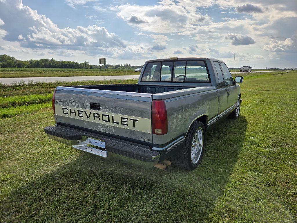 1990 Chevrolet C/K Image 6