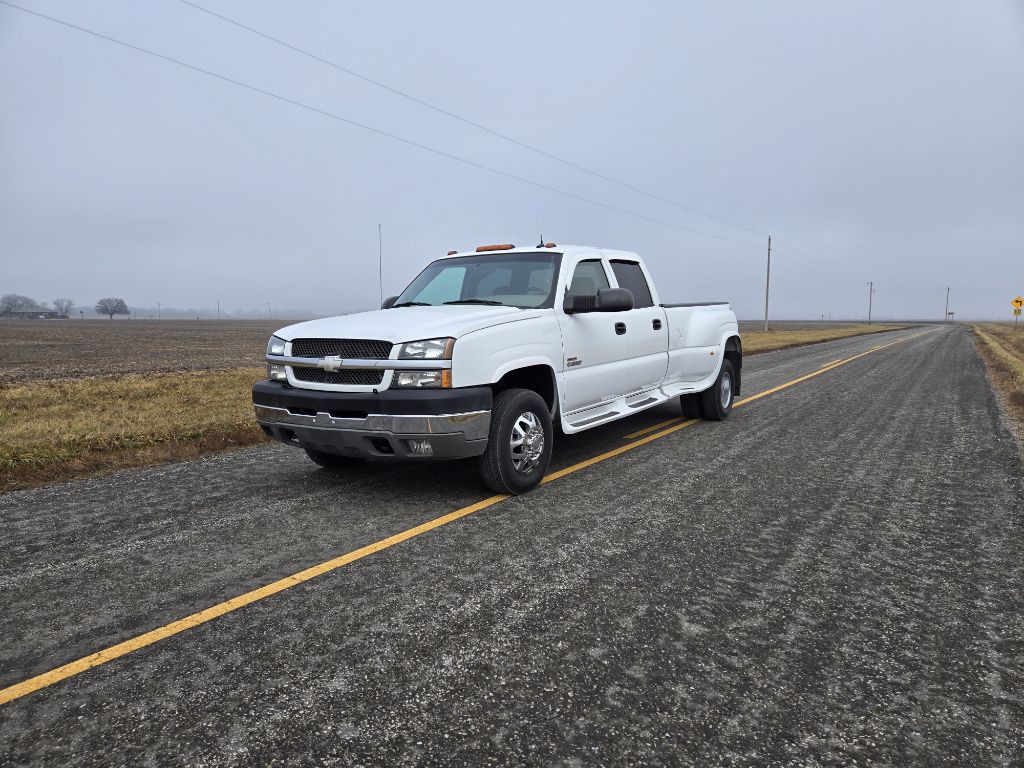2004 Chevrolet Silverado 1500 Image 46