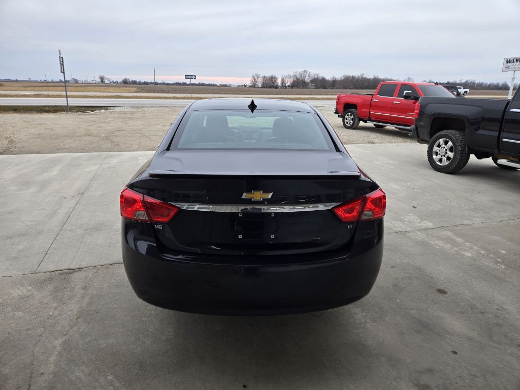 2018 Chevrolet Impala Image 2