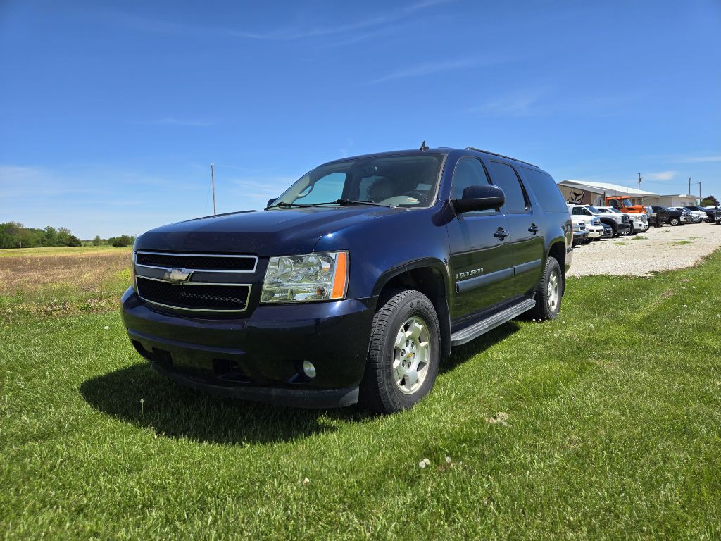 2008 Chevrolet Suburban Image 2