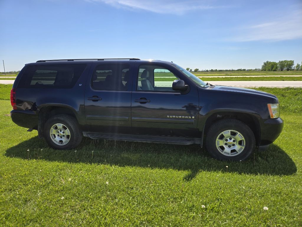 2008 Chevrolet Suburban Image 4