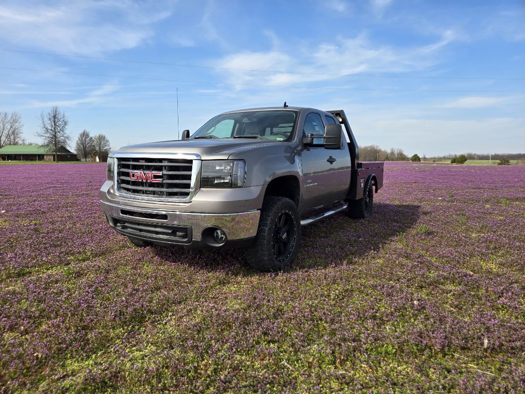 2008 GMC Sierra Image 2