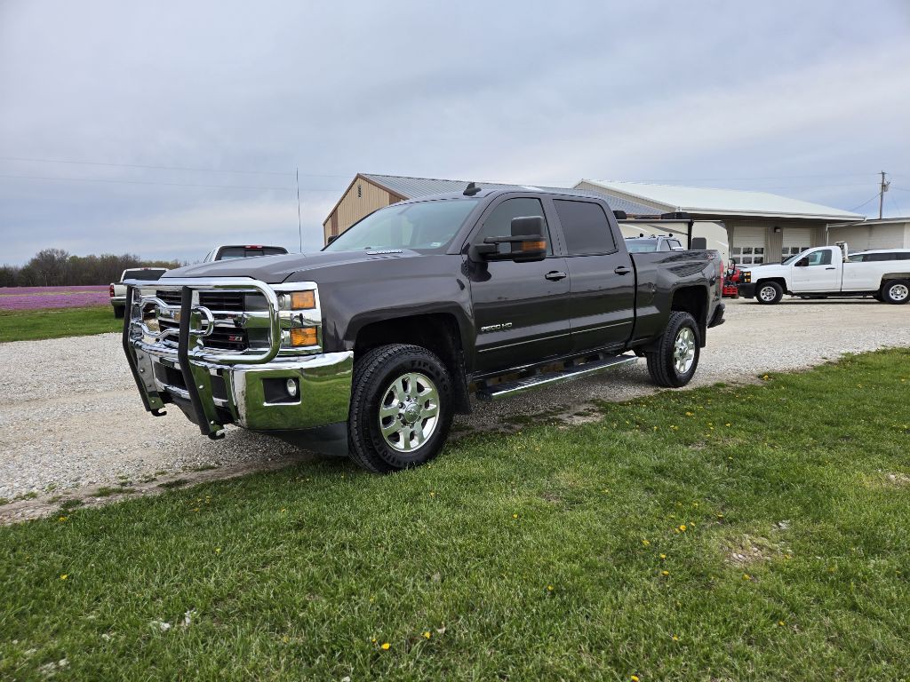 2015 Chevrolet Silverado 1500 Image 2