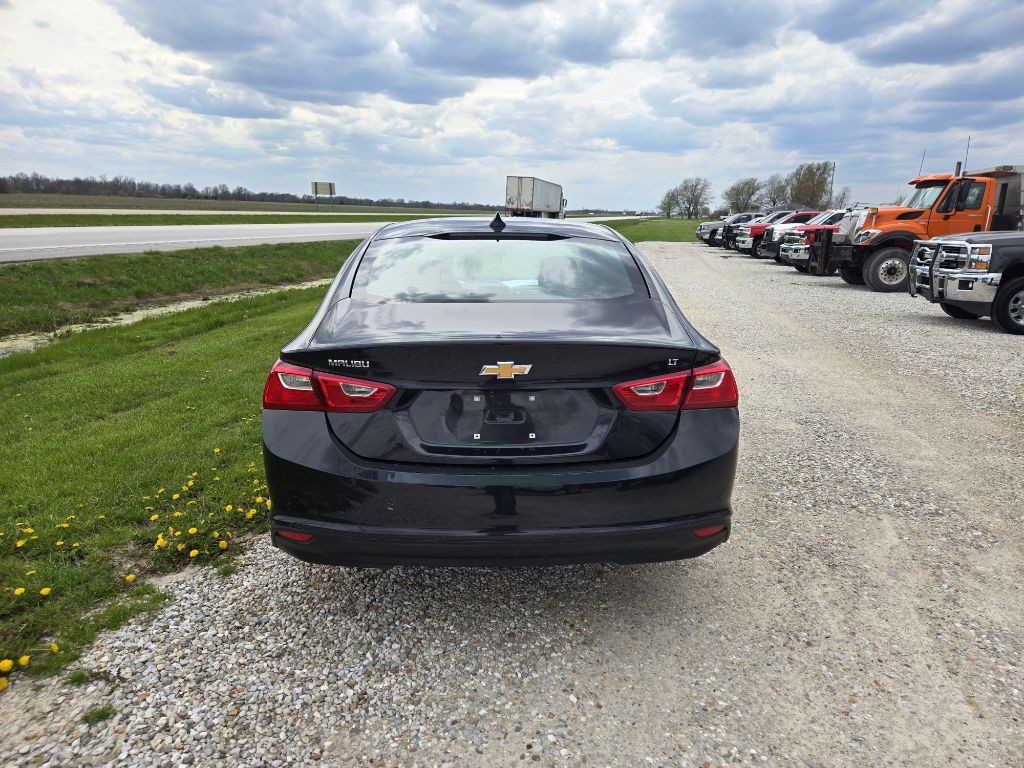 2023 Chevrolet Malibu Image 1