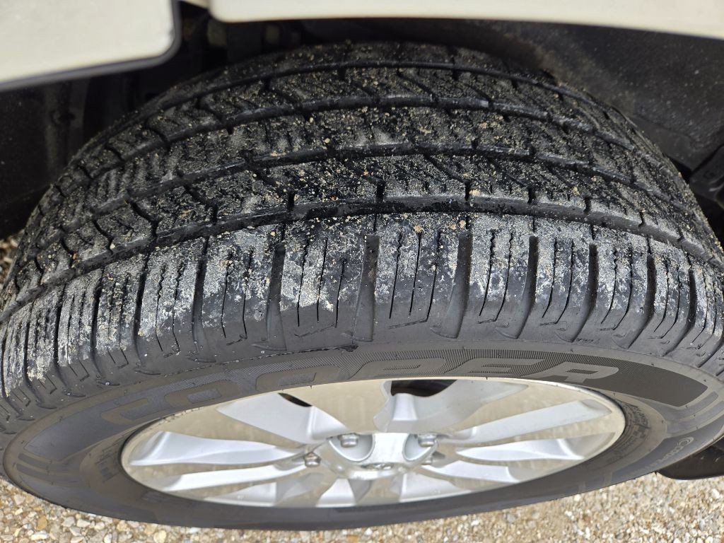 2016 Toyota Sequoia Image 20