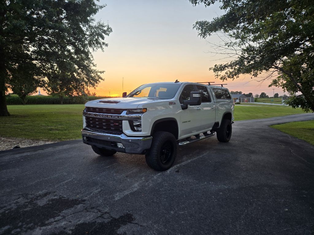 2020 Chevrolet Silverado 1500 Image 2