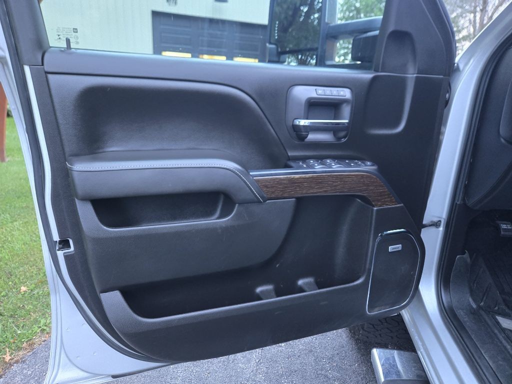 2019 GMC Sierra Image 17