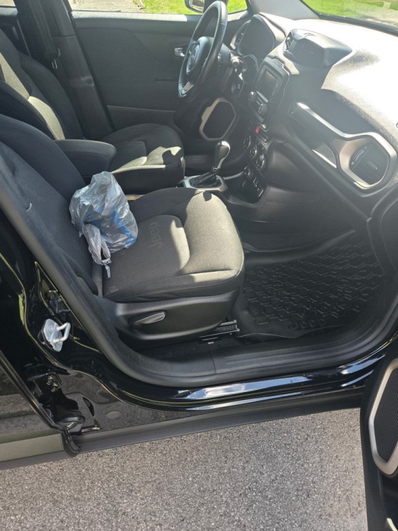 2015 Jeep Renegade Image 4