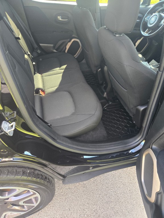 2015 Jeep Renegade Image 5