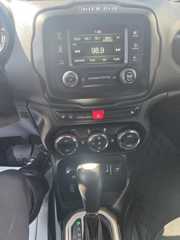 2015 Jeep Renegade Image 8